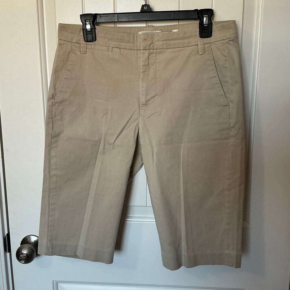 Vince Knee-Length Shorts W8 Beige